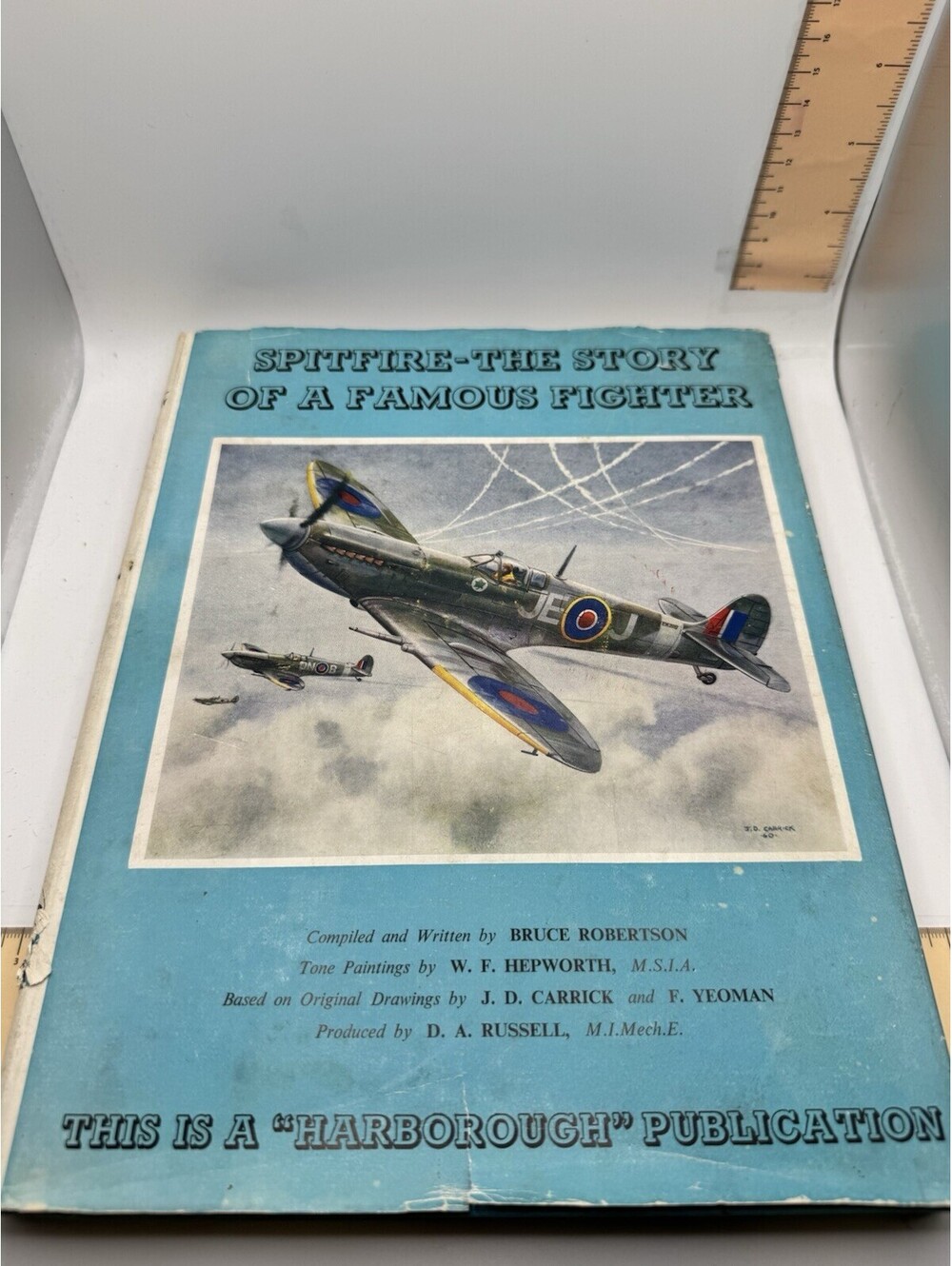 Vintage 1961 SPITFIRE Story Famous Fighter Book HCDJ Bruce Robertson Harborough